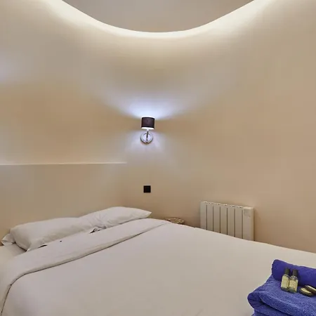 Rent A Room - Residence Meslay Paris Exterior photo