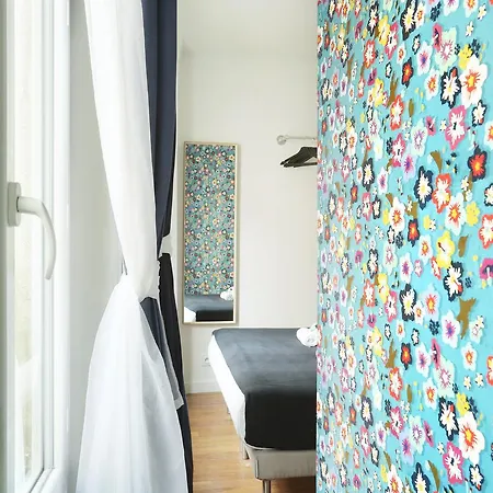 Rent A Room - Residence Meslay Paris Exterior photo