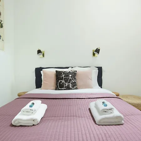 Rent A Room - Residence Meslay Paris Exterior photo