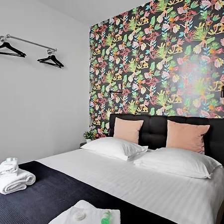 Rent A Room - Residence Meslay Paris Exterior photo