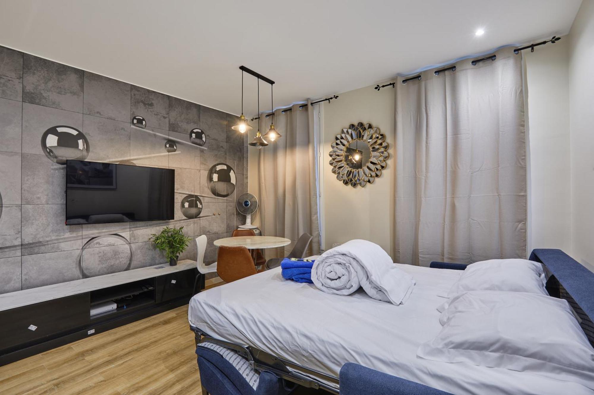 Apartment Rent A - Meslay *